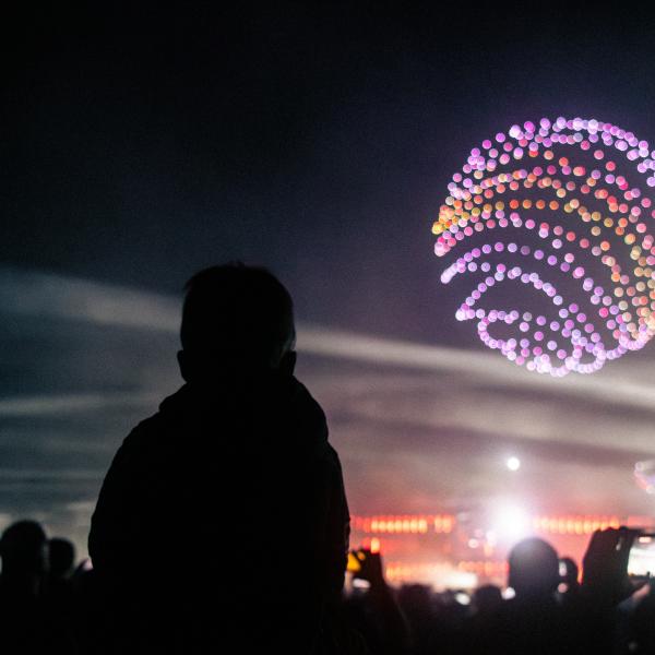 Droneshow_Fårup Sommerland_Høstfest_Lysfald2025