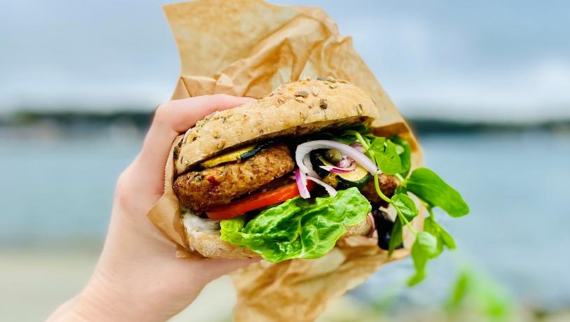 Vegetarisk burger fra Mad ved Havet