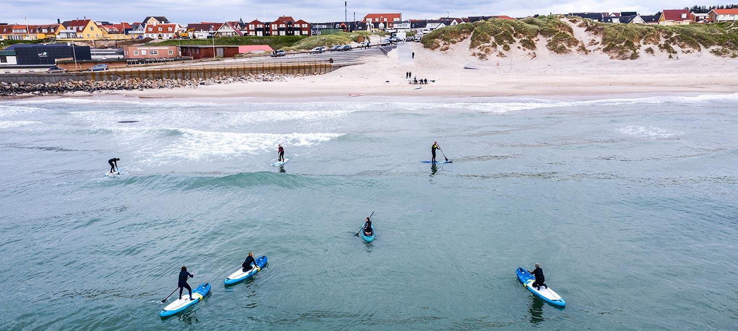 Hirtshals strand med surf og sup