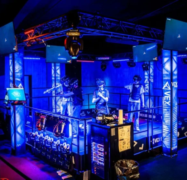 VR i Action House